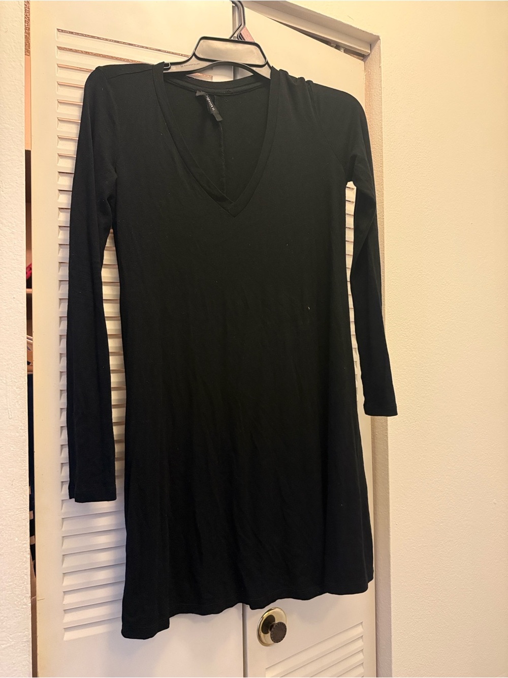 Girls Forever 21 Black V-Neck Long Sleeve Tunic dress (Rayon/Spandex)